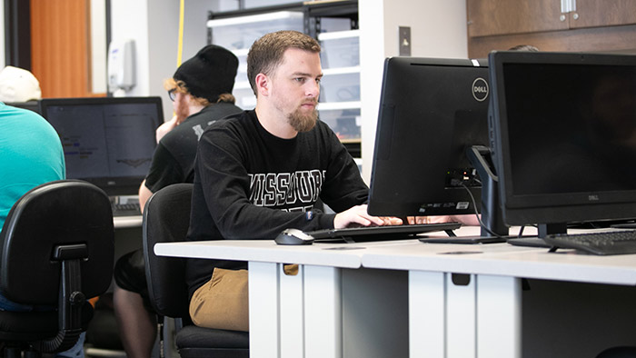 Student in computer lab